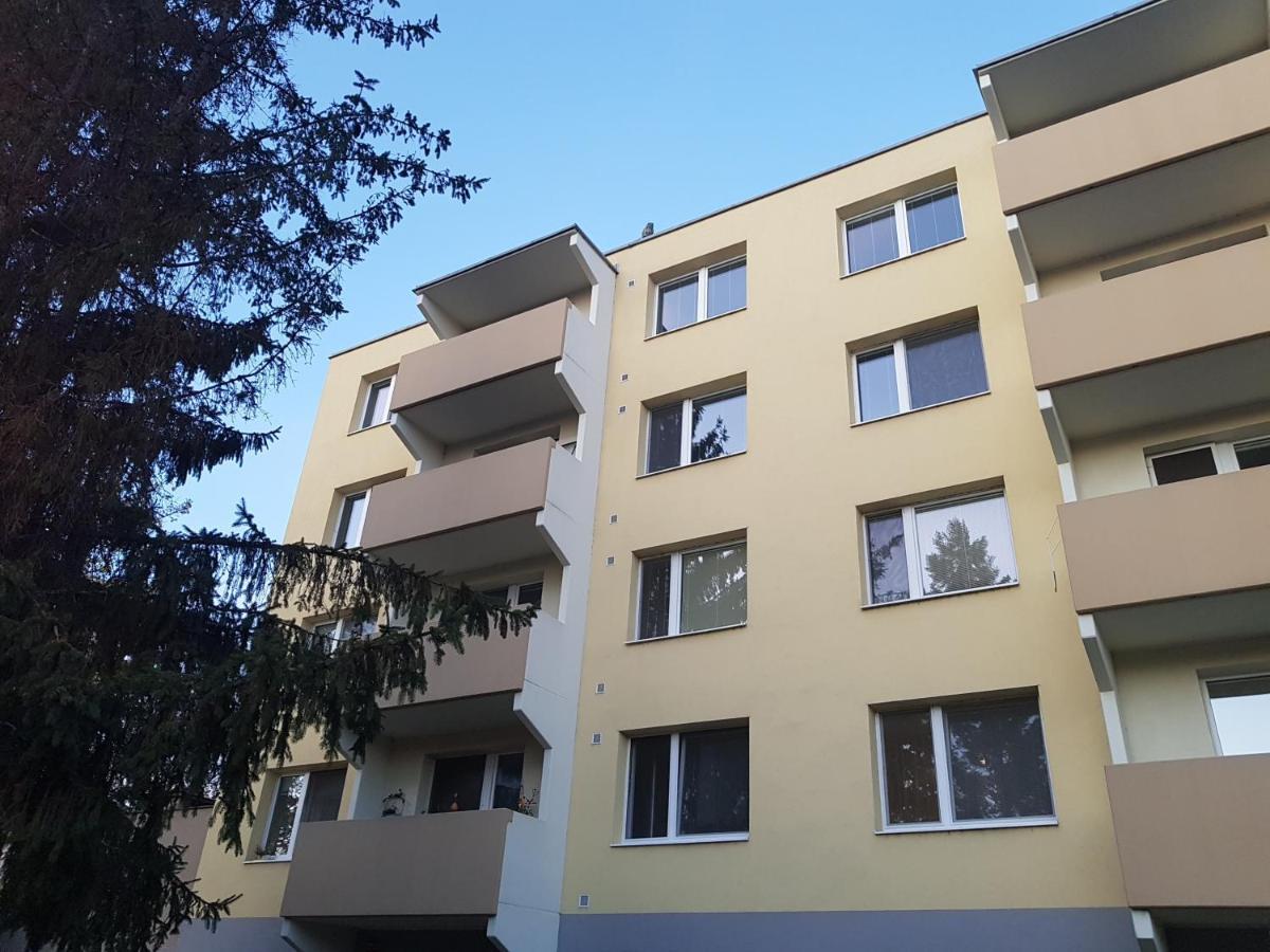 1+1 Znojmo Apartment ภายนอก รูปภาพ