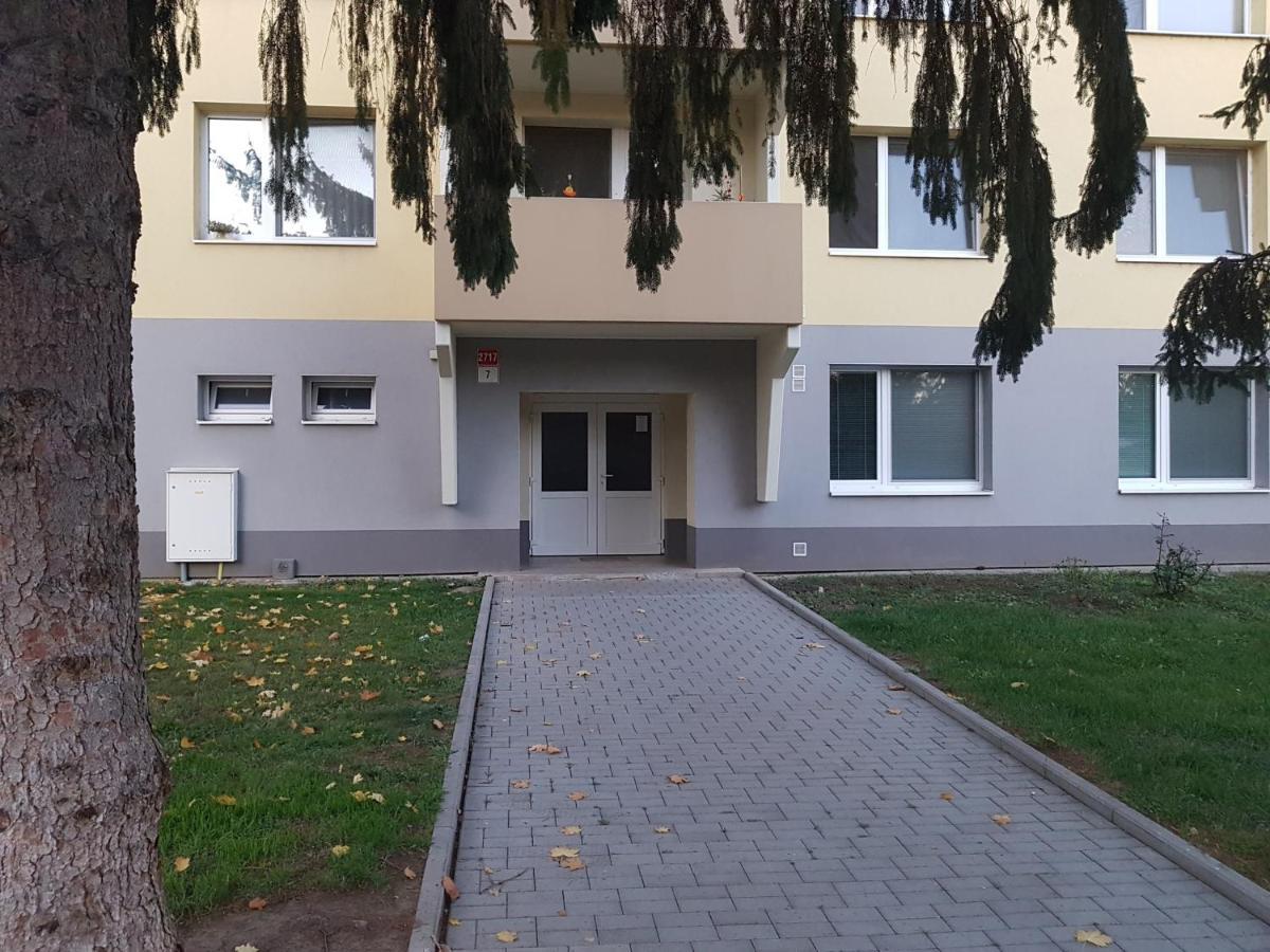 1+1 Znojmo Apartment ภายนอก รูปภาพ