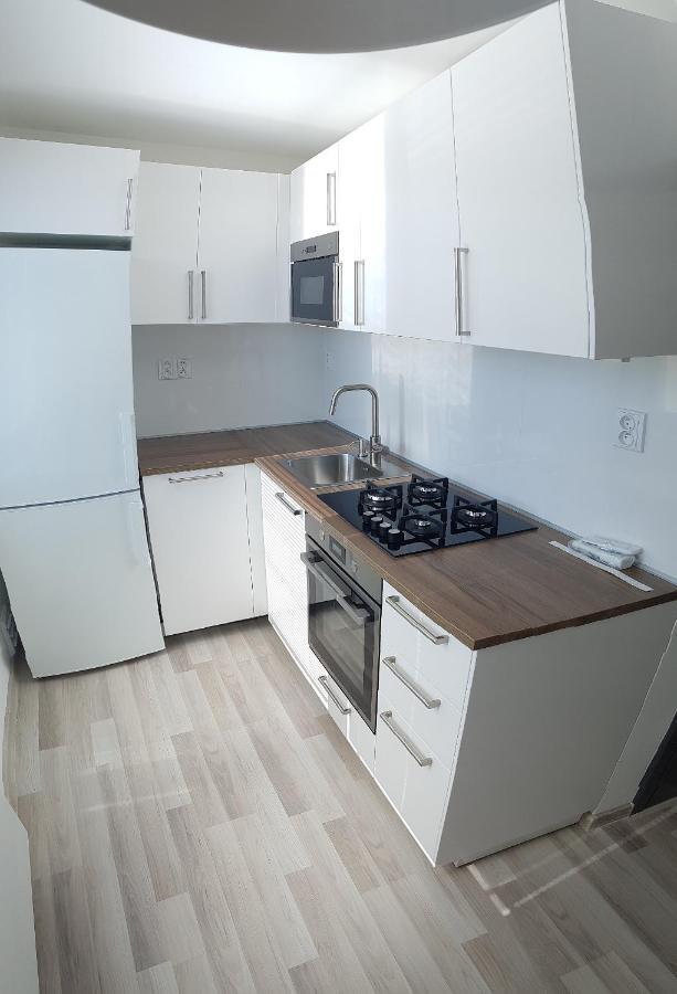 1+1 Znojmo Apartment ภายนอก รูปภาพ