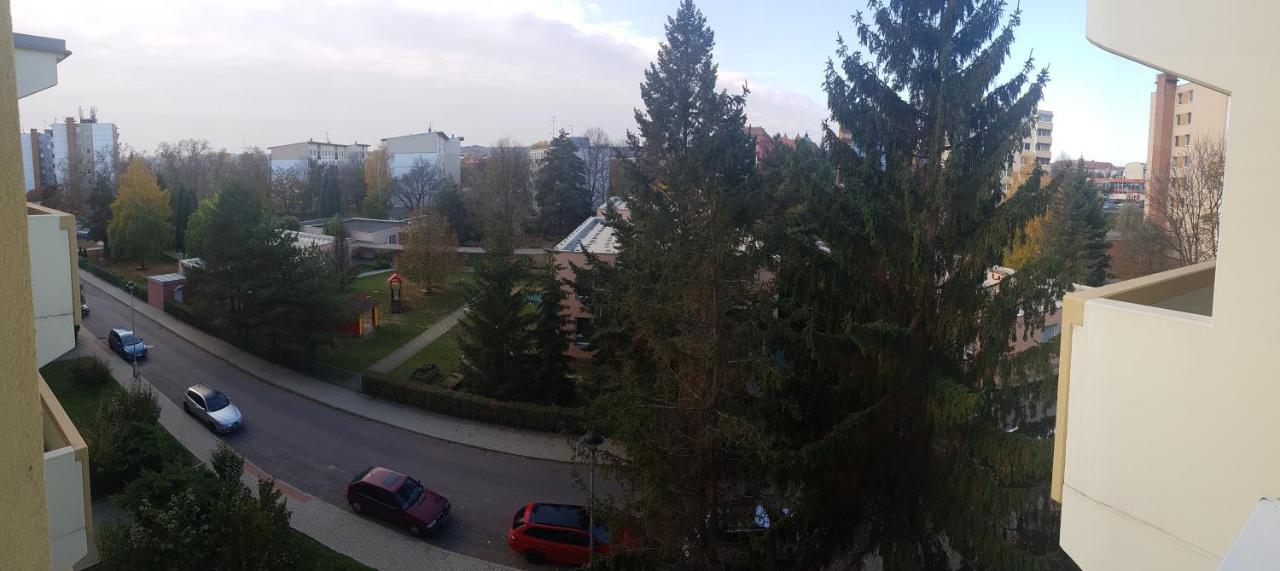 1+1 Znojmo Apartment ภายนอก รูปภาพ