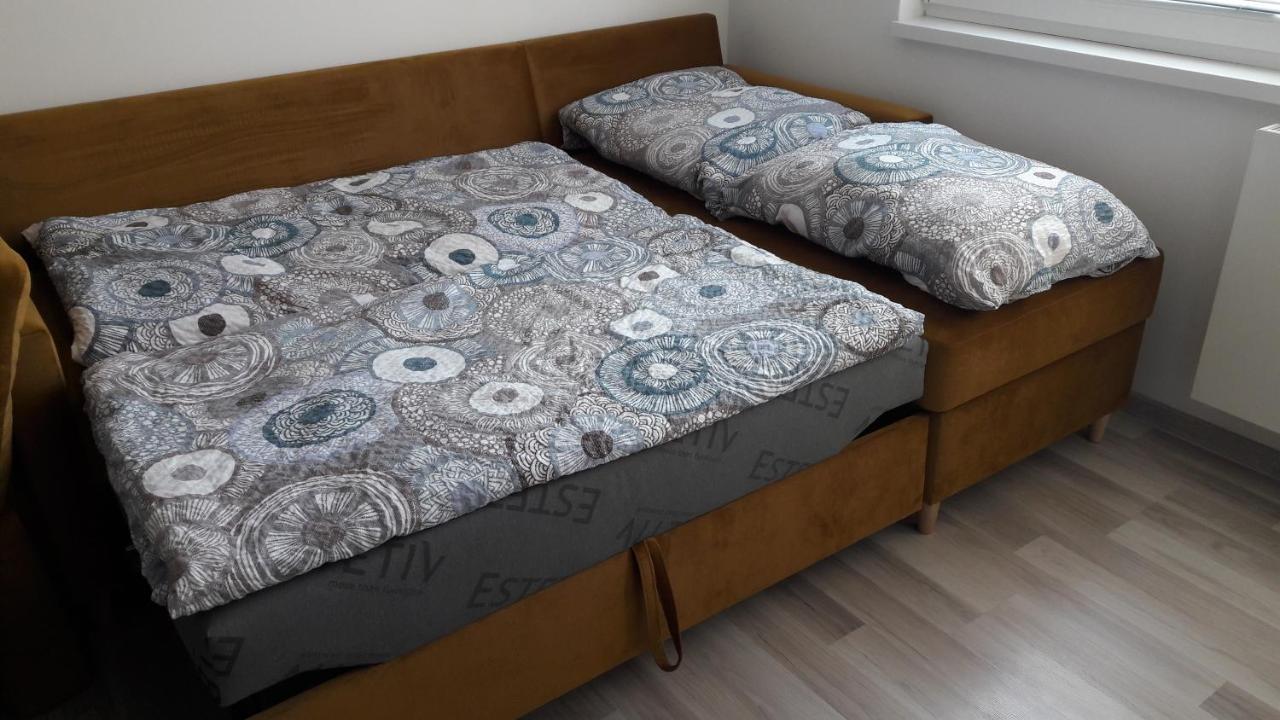 1+1 Znojmo Apartment ภายนอก รูปภาพ